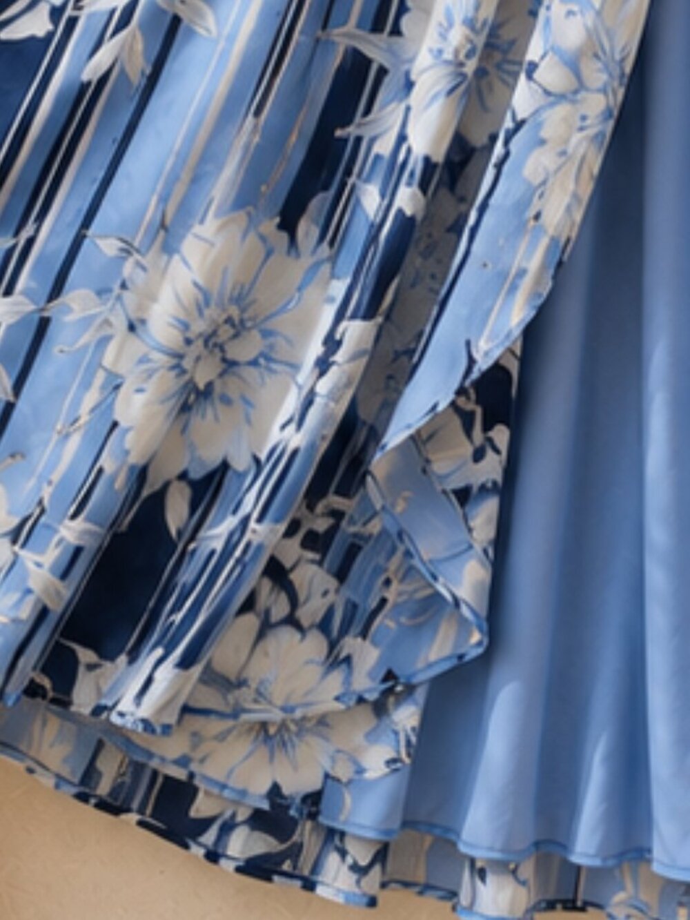 Sandra Darren Blue Floral Wrap Midi Dress Size L Elegant Wedding Guest - Picture 4 of 6